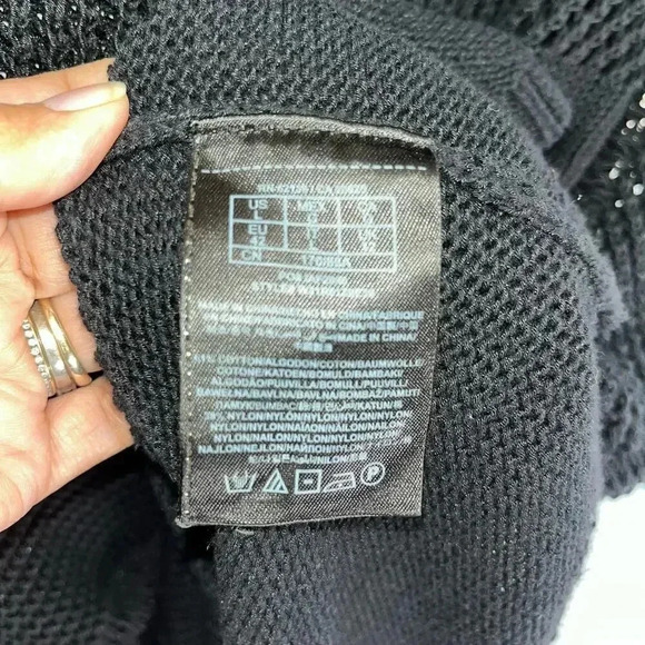 GUESS Women's‎ Black Sheer Open Knit Pullover Sweater Size Large - Picture 5 of 7